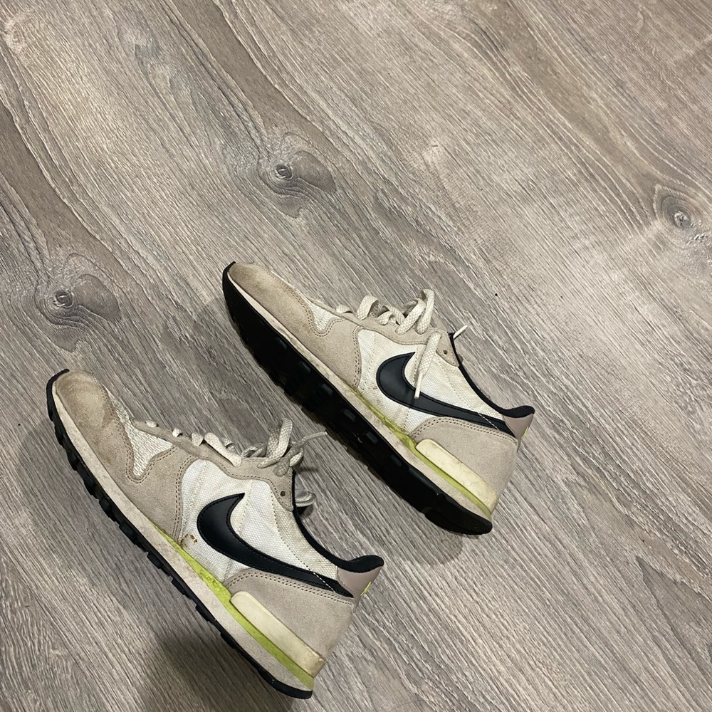 Internationalist Nike jcrew sneakers 8.5 women’s